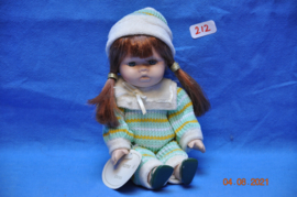 art nr: 212 vintage porseleinen popje