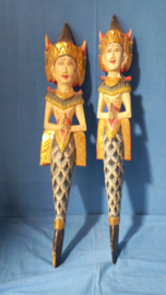 art nr: 445 vintage houtsnijwerk uit Bali set bestaat uit 2 stuks