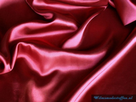 Polyester satijn bordeaux  rood