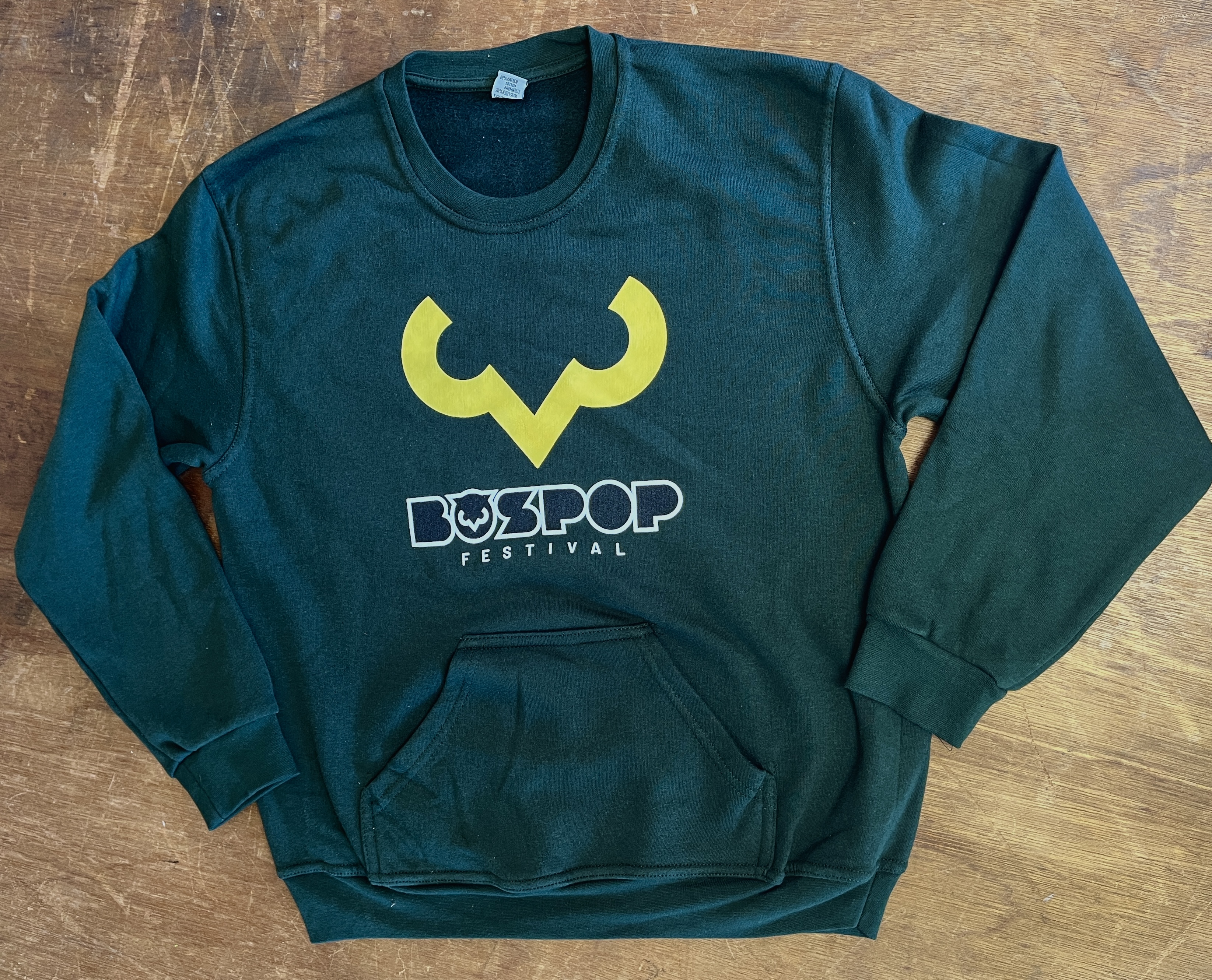 Hoodie-zonder-hoodie , dus sweater met kangaroe-zakken tis wat