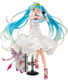 Hatsune Miku 1/7 PVC Figure Racing Miku 2021 Vacation Style Ver. 24 cm - PRE-ORDER