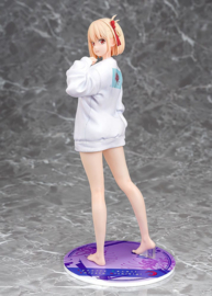 Lycoris Recoil 1/7 PVC Figure Chisato Nishikigi: Oversized Sweatshirt Ver. 25 cm - PRE-ORDER