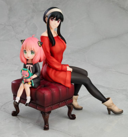 Spy x Family 1/7 PVC Figure Anya & Yor 19 cm