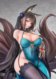 Azur Lane 1/7 PVC Figure Amagi: Throne of Fallen Petals Ver. 27 cm - PRE-ORDER