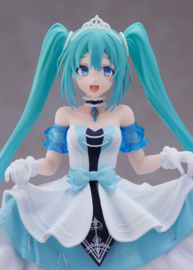 Hatsune Miku PVC Figure Hatsune Miku Wonderland Cinderella Ver. 18 cm - PRE-ORDER