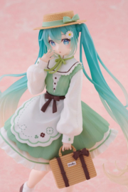 Hatsune Miku Fashion PVC Figure Country Ver. 18 cm