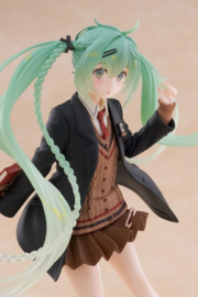 Hatsune Miku Fashion PVC Figure Preppy Ver. 18 cm - PRE-ORDER