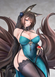 Azur Lane 1/7 PVC Figure Amagi: Throne of Fallen Petals Ver. 27 cm - PRE-ORDER