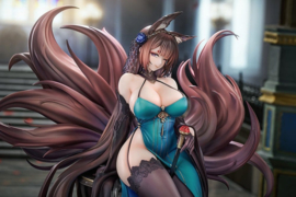 Azur Lane 1/7 PVC Figure Amagi: Throne of Fallen Petals Ver. 27 cm - PRE-ORDER