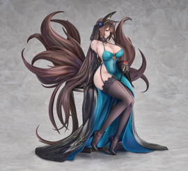Azur Lane 1/7 PVC Figure Amagi: Throne of Fallen Petals Ver. 27 cm - PRE-ORDER