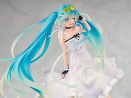 Hatsune Miku 1/7 PVC Figure Racing Miku 2021 Vacation Style Ver. 24 cm - PRE-ORDER