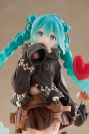 Hatsune Miku PVC Figure Hatsune Fashion Outdoor Spring Ver. 18 cm