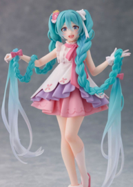 Hatsune Miku PVC Figure Hatsune Miku Wonderland Rapunzel Ver. 18 cm - PRE-ORDER