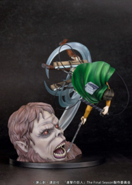 Attack on Titan 1/7 PVC Figure Levi vs Beast Titan Ver. 28 cm - PRE-ORDER