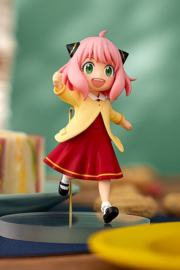 Spy x Family Pop Up Parade PVC Figure Anya Forger: On an Outing Ver. 10 cm