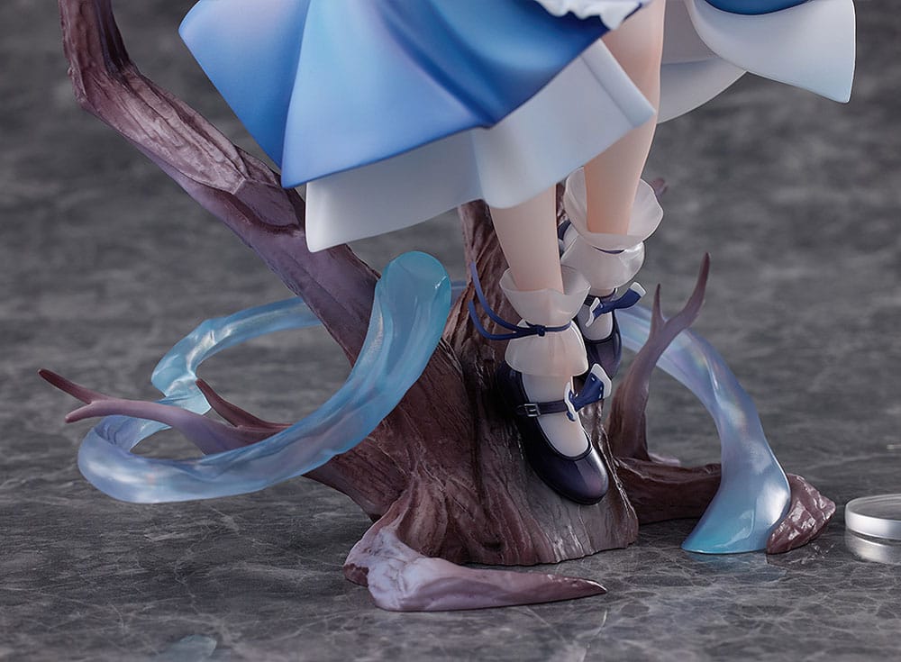 Touhou Project 1/7 PVC Figure Yuyuko Saigyouji: Natural-Born Ghost Ver. 30 cm - PRE-ORDER