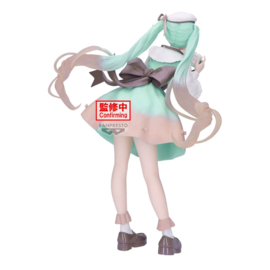 Hatsune Miku Holiday Memories PVC Figure Miku Camera 20 cm