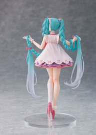Hatsune Miku PVC Figure Hatsune Miku Wonderland Rapunzel Ver. 18 cm - PRE-ORDER