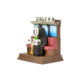 Studio Ghibli Spirited Away Statue Diorama / Calendar Take Unabara Train 11 cm - PRE-ORDER