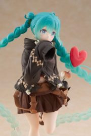 Hatsune Miku PVC Figure Hatsune Fashion Outdoor Spring Ver. 18 cm