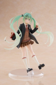 Hatsune Miku Fashion PVC Figure Preppy Ver. 18 cm - PRE-ORDER