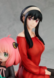 Spy x Family 1/7 PVC Figure Anya & Yor 19 cm