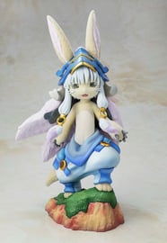 Made in Abyss: The Golden City of the Scorching Sun 1/7 PVC Figure Nanachi Special Set 28 cm