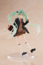 Hatsune Miku Fashion PVC Figure Preppy Ver. 18 cm - PRE-ORDER