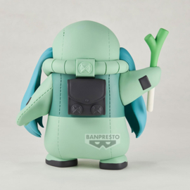 Gundam 45th x Hatsune Miku Figure Zaku Costume [Hatsune Miku ver.] - PRE-ORDER