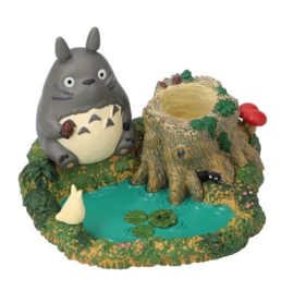 Studio Ghibli My Neighbor Totoro Pencil Holder Totoro by the pond