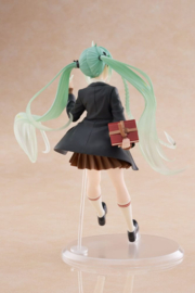 Hatsune Miku Fashion PVC Figure Preppy Ver. 18 cm - PRE-ORDER