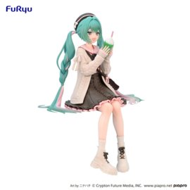 Hatsune Miku Noodle Stopper PVC Figure Autumn Date 16 cm