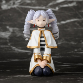 Frieren: Beyond Journey's End PM Perching PVC Figure Frieren I have ringlets now Clear Ver. EU Exclusive 10 cm - PRE-ORDER