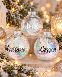 Gepersonaliseerde Transparante Kerstballen met Parelmoer Effect (5,7 cm)
