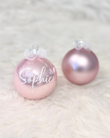 Gepersonaliseerde Roze Kerstbal – 7 cm