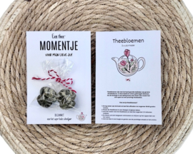 Kaart met 2 theebloemen | Een thee momentje voor de juf