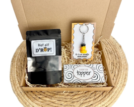 Geslaagd brievenbus cadeau – cadeauset met sleutelhanger, chocolade en drop