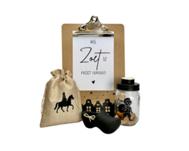 Sinterklaas Decoratie met Klembord, Pepernotenzakje, Glazen Pot & Houten Klomp