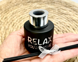Housewarming Cadeau | Huisparfum Flesje 'Relax You're Home'