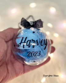 Transparante Glazen Kerstbal met Naam, Datum en Sterretjes (7 cm)