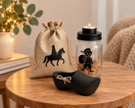 Sinterklaas decoratieset met pepernotenzakje, glazen pot en houten klomp