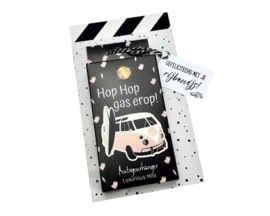 Autogeurhanger “Hop hop gas erop!” – Leuk cadeau voor nieuwe bestuurder