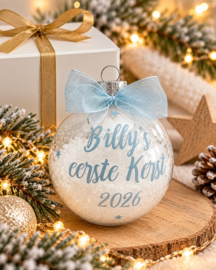 Eerste Kerst | Gepersonaliseerde Kerstbal Gevuld met Sneeuw (7 cm)