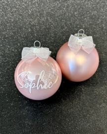 Gepersonaliseerde Roze Kerstbal – 7 cm