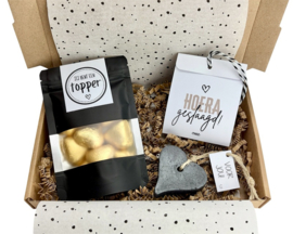 Cadeau afgestudeerd – cadeau voor haar met chocolade, thee en zeephartje