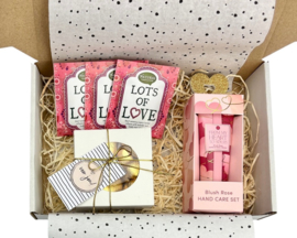 Verwenset voor haar – Thee, chocolade &  handverzorging
