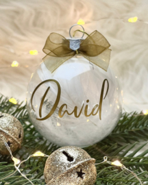 Transparante Kerstbal met Veren en Naam  (7 cm)