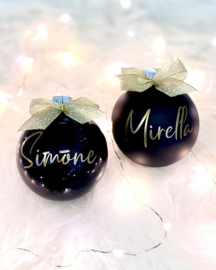 Elegante Zwarte Glazen Kerstbal met Naam (7 cm)