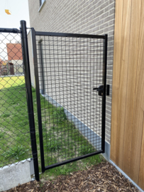 Poort met enkele vleugel, 1.20 meter breed, 2 meter hoog