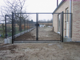 Poort met dubbele vleugel - 2.40 meter breed - 1.80 meter hoog